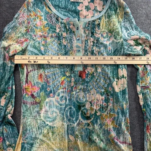 Emerald Women's Snap Top Size Medium Long Sleeve - Picture 4 of 8